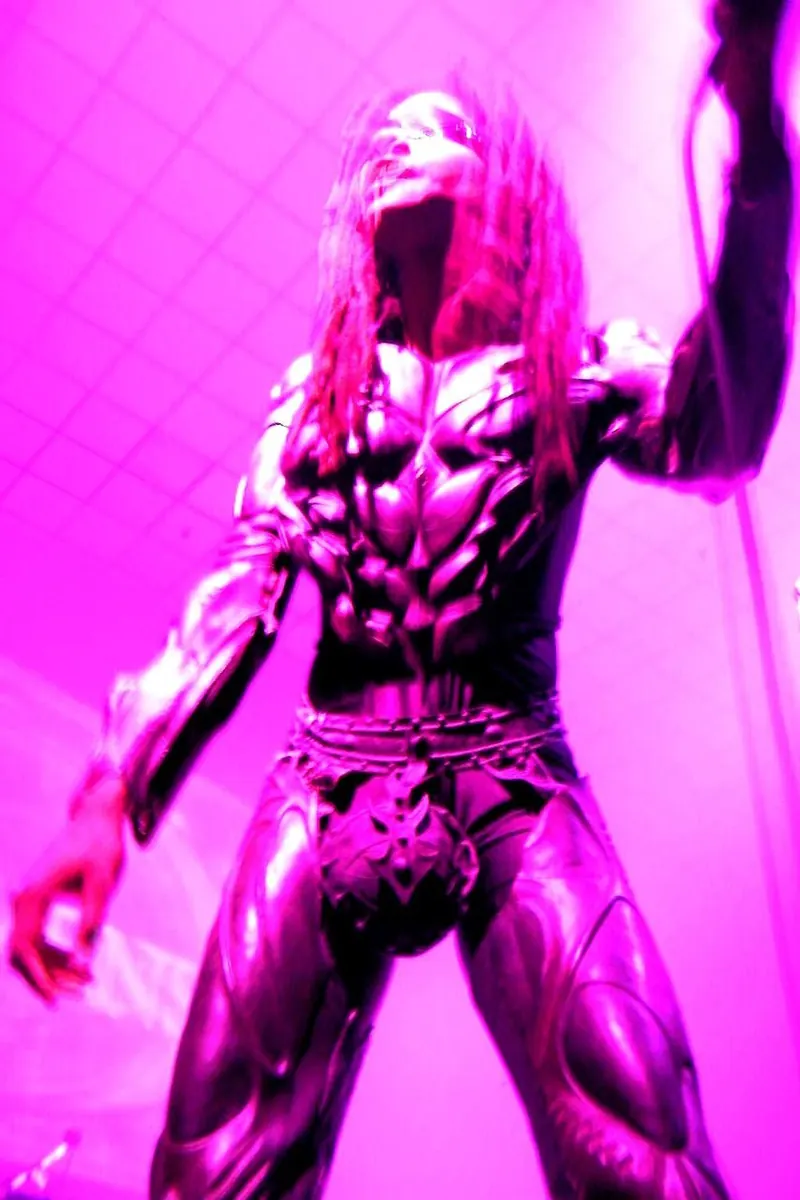 Stage, silver